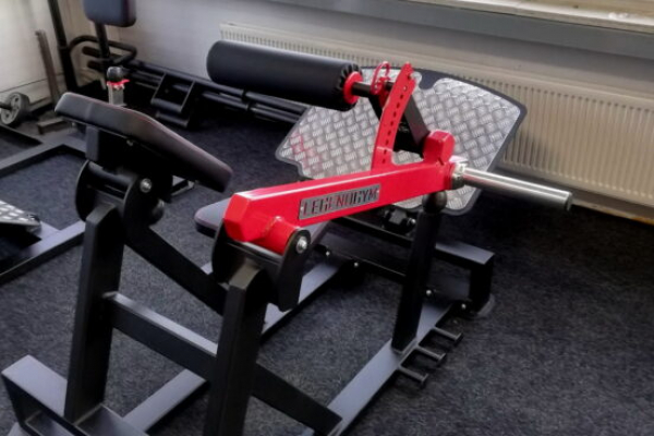 Hip-Thrust-machine-commercial-for-sale-552x736