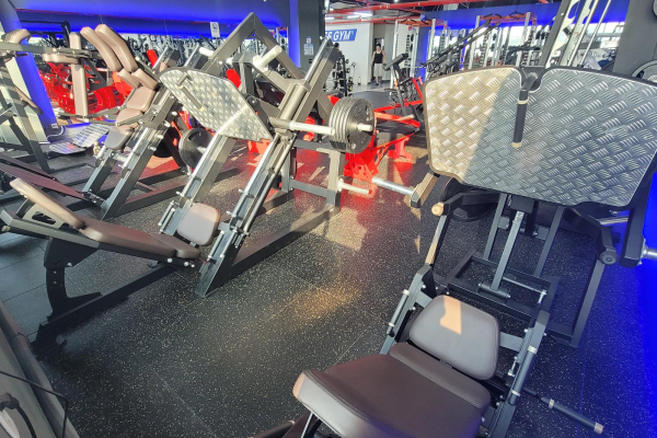 Кейс: Оснащение фитнес-клуба Blise Gym силовыми тренажёрами LEGENDGYM (Южная Корея)